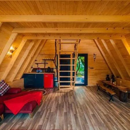 Bungalov ホテル サパンジャ