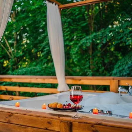 ホテル Bungalov サパンジャ